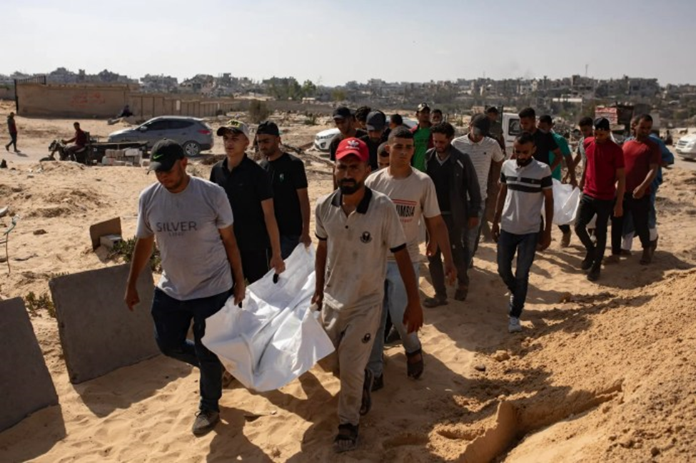 Israel opera en toda la ciudad de Rafah y deja más de 25 muertos en ataque a desplazados